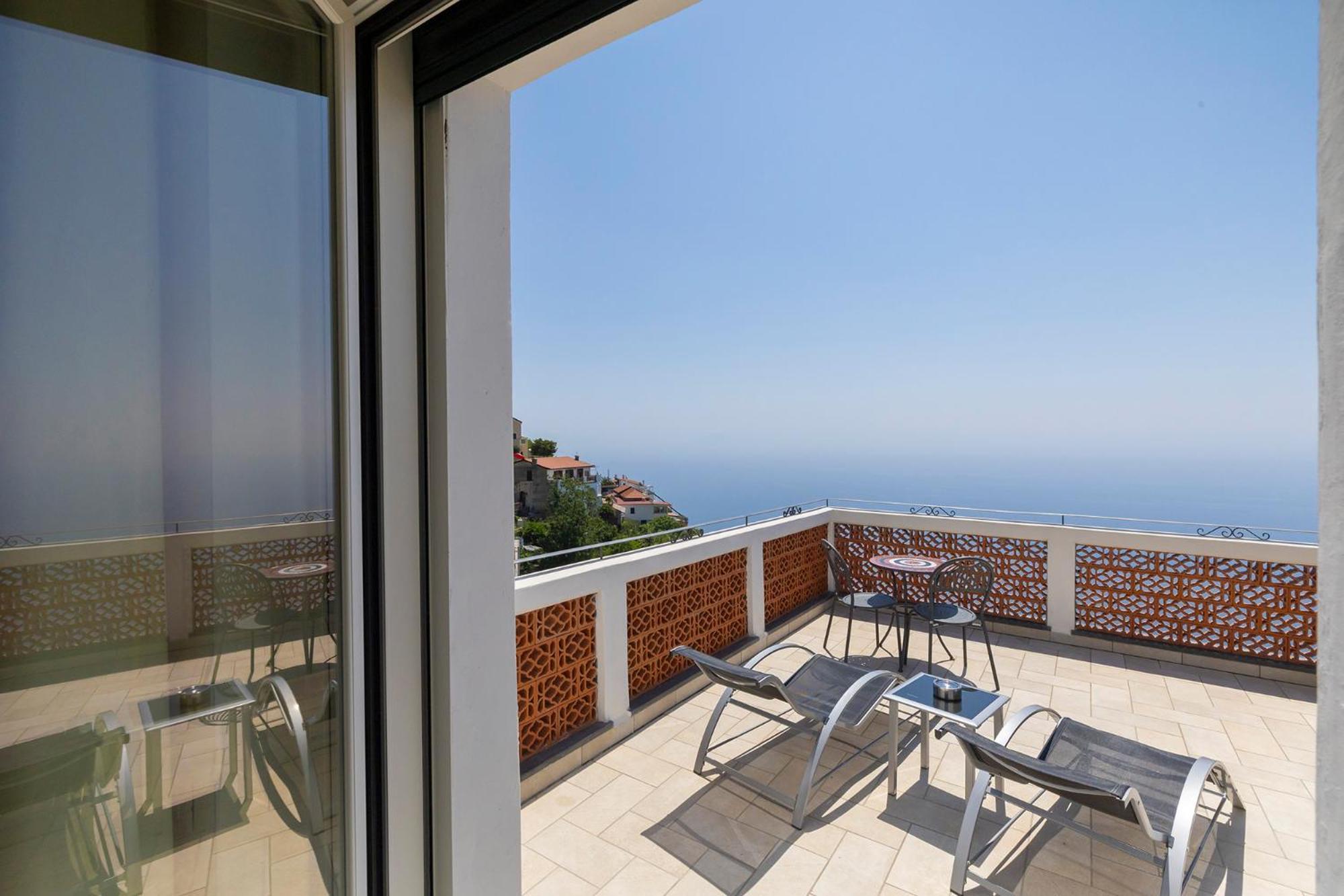 Villa Pino Furore Luaran gambar